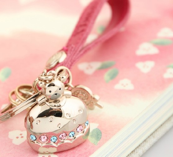 Macaron alloy keychain